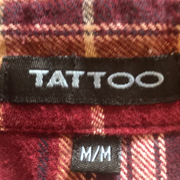 Women’s Plaid Button Up - Picture 5 of 5